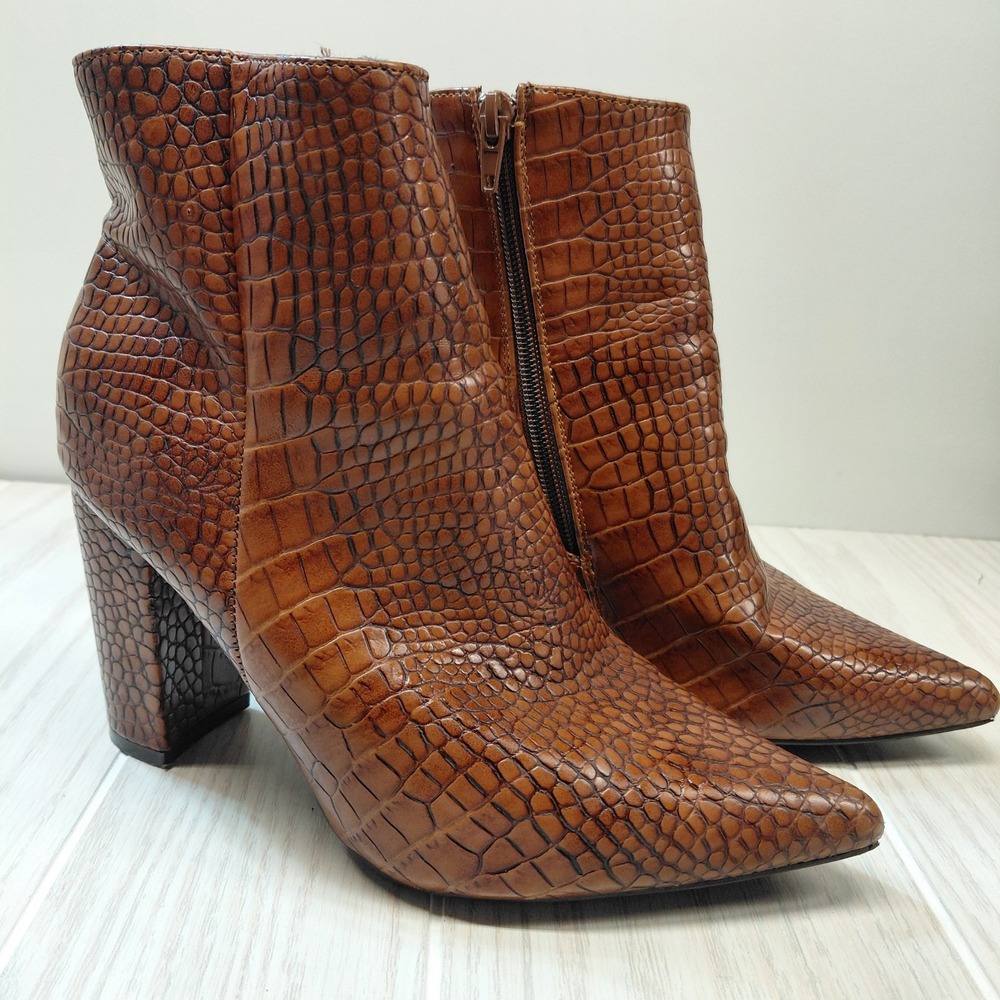 Rouge Helium Bellflower-09 Cognac Brown Crocodile Pointed Toe Ankle Boots Sz 7